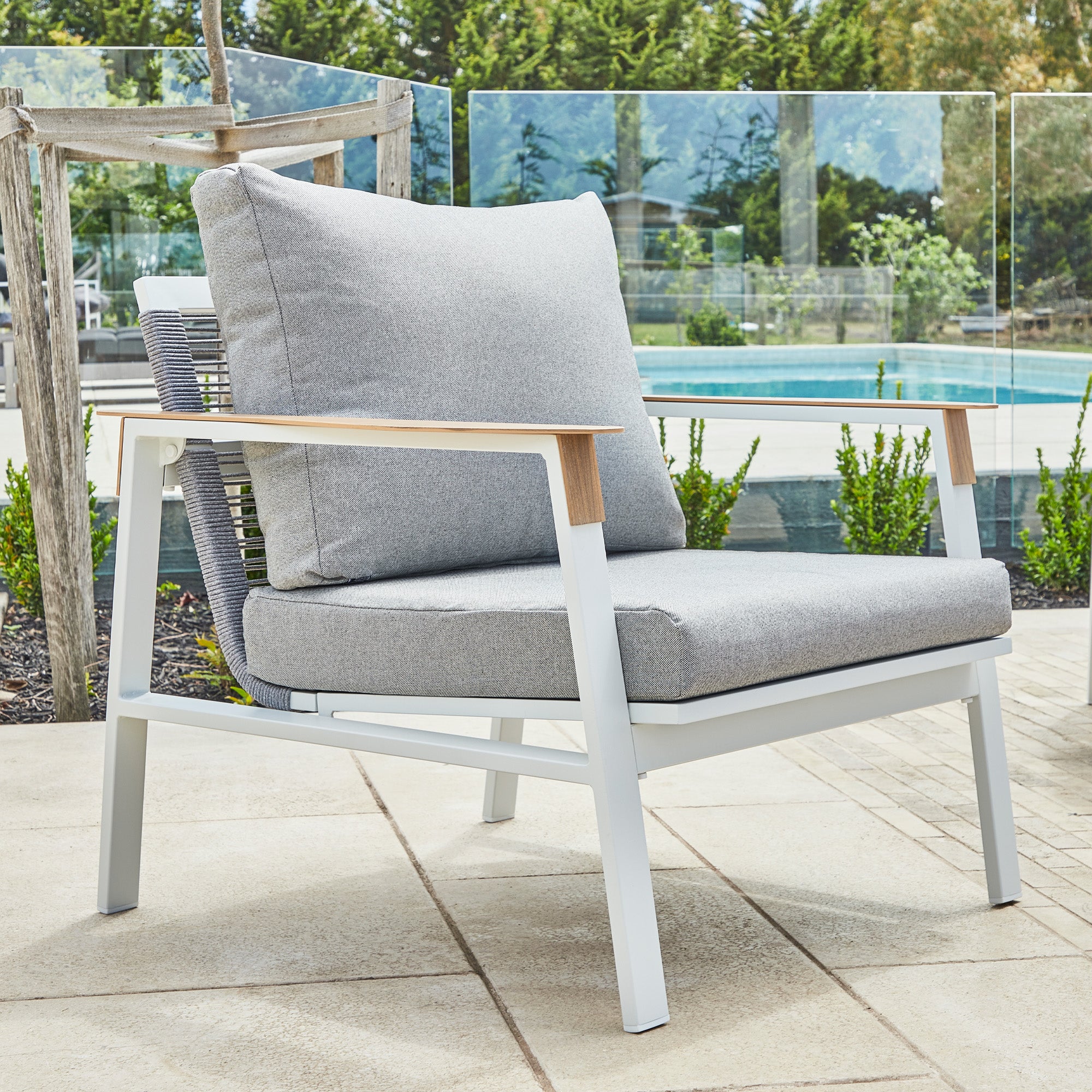 Sunshine 4-piece Outdoor Conversation Set Grey & White