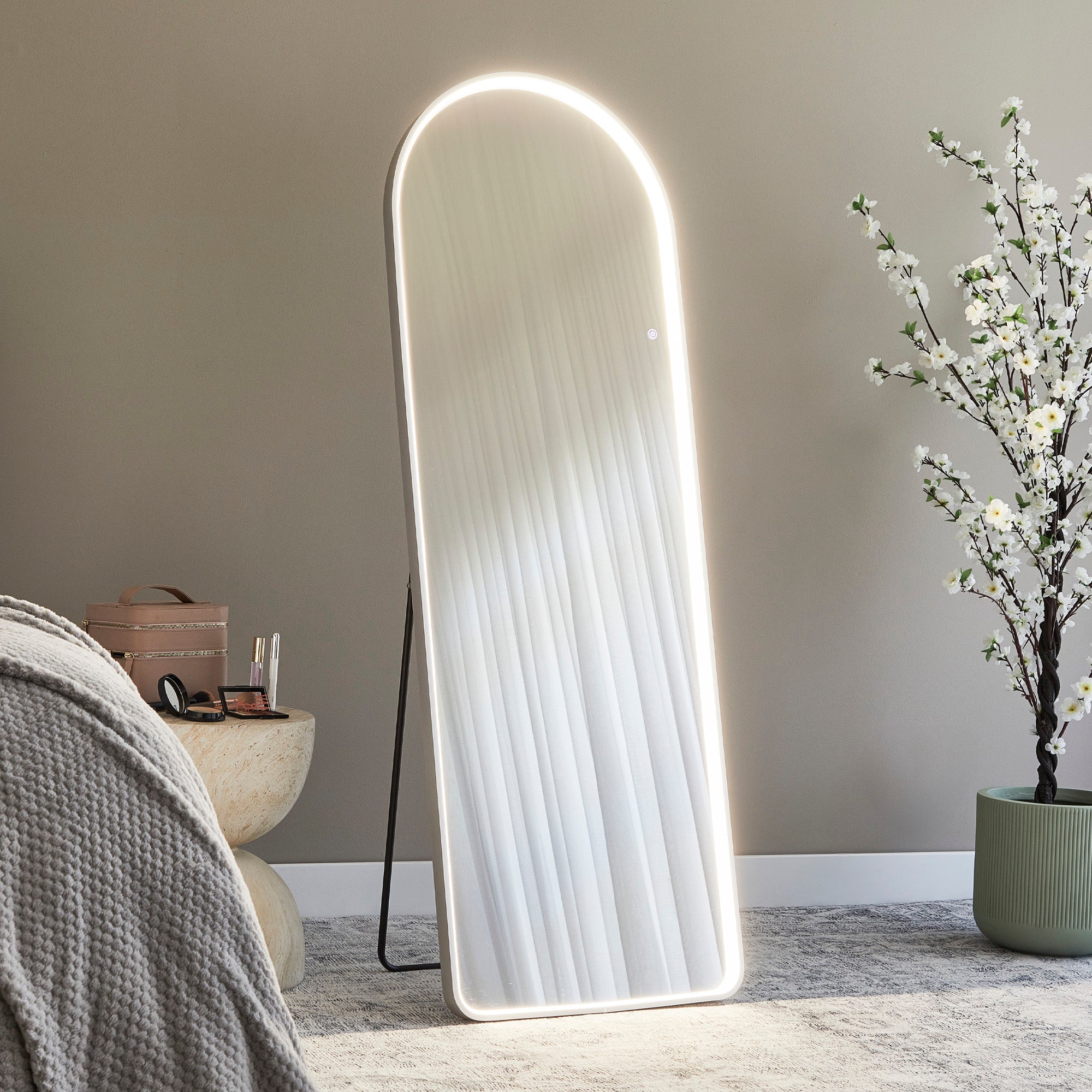 Luna 160cm Standing Arch Front Illuminated Mirror Silver