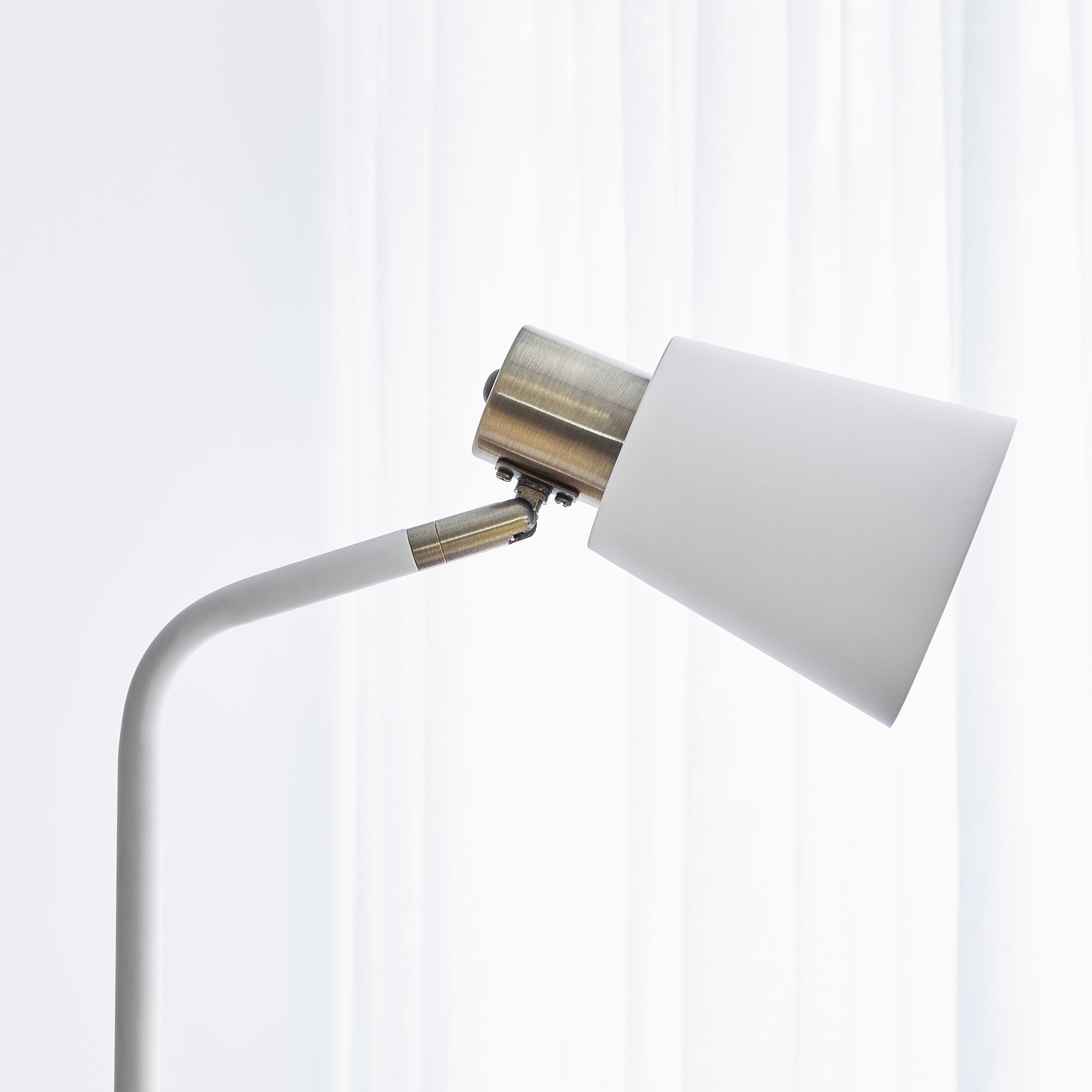 149Cm Avi Floor Lamp Lighting